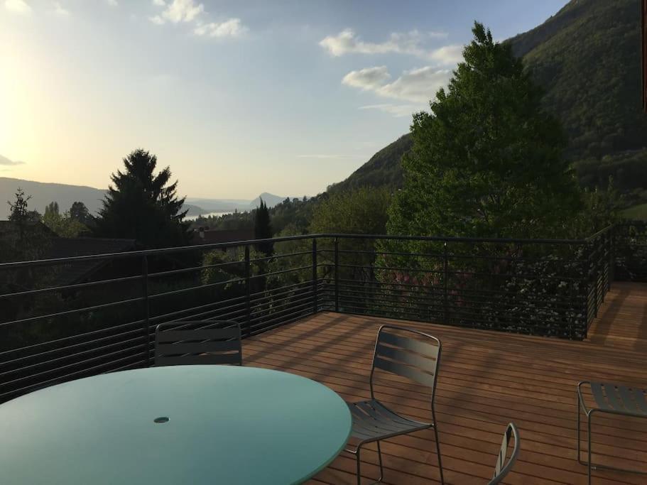 Maison De Vacances 220M2 Vue Lac Et Chateau Menthon-Saint-Bernard Exterior foto